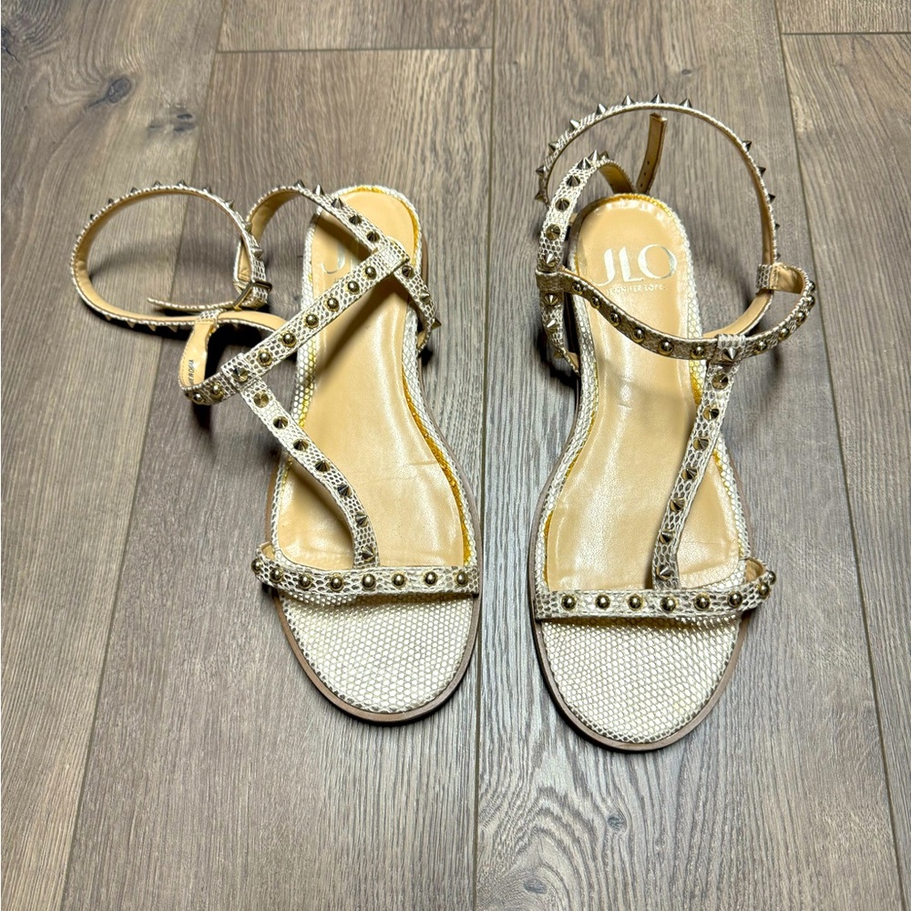 Jennifer Lopez sandals size 7.5